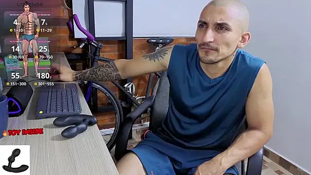 Snapshot of Marck_Muscle chatting on 02.05.26 Marck Muscle online show from 02.05.26