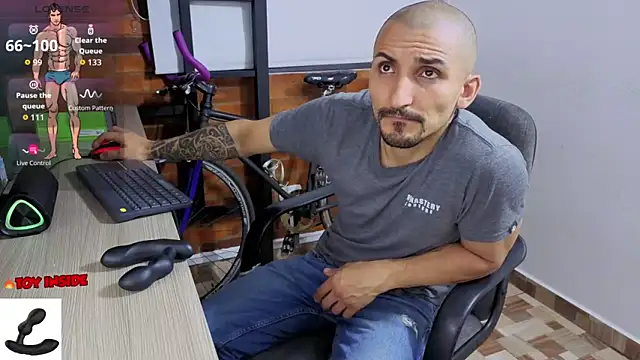 Snapshot of Marck_Muscle chatting on 02.16.26 Marck Muscle online show from 02.16.26