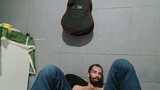 Snapshot of UncutToyBoy23cm chatting on 07.02.26 UncutToyBoy23cm online show from 07.02.26