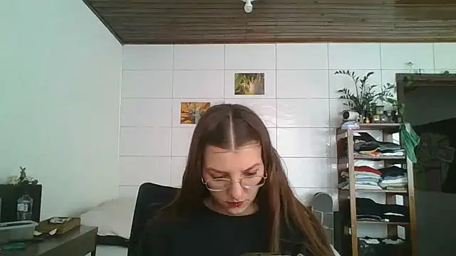 SweetyBabyDemon online show from 10.10.25