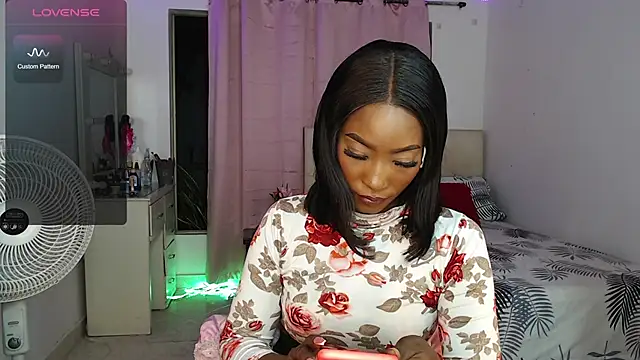 samantha-rose2 online show from 02.05.25