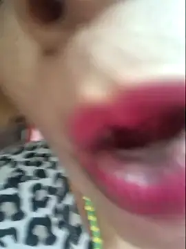 Snapshot of gatadeojosclaros chatting on 03.03.25 gatadeojosclaros online show from 03.03.25