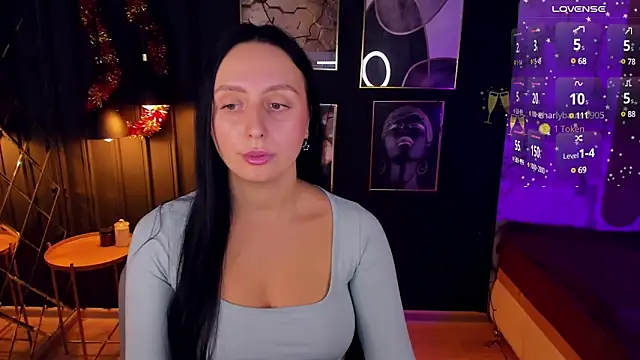 Snapshot of Christy_Calypso chatting on 12.29.24 Christy Calypso online show from 12.29.24