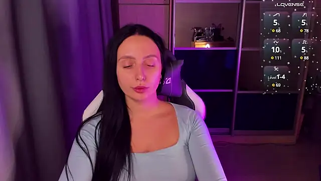 Snapshot of Christy_Calypso chatting on 01.04.25 Christy Calypso online show from 01.04.25