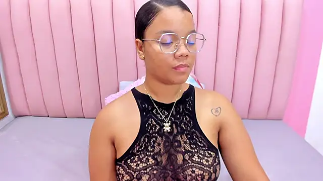 ISABELLA 020 online show from 02.24.25