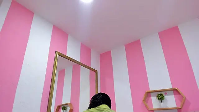 ISABELLA 020 online show from 09.24.25