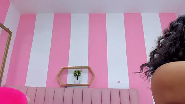 ISABELLA 020 online show from 02.04.26