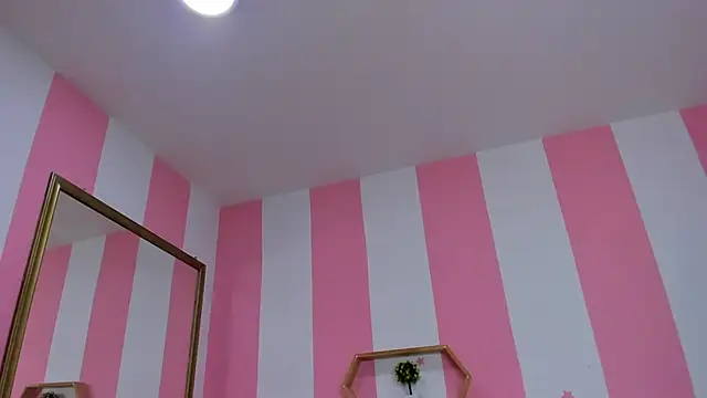 ISABELLA 020 online show from 03.12.26