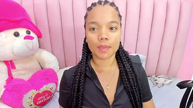 ISABELLA 020 online show from 04.10.26