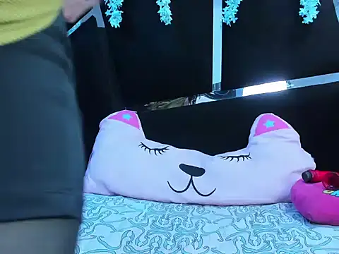 Snapshot of calipso_swet chatting on 09.20.25 calipso swet online show from 09.20.25