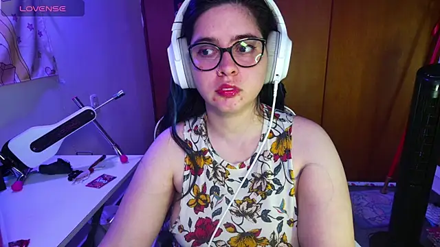 Vallolet Spencer online show from 02.19.25