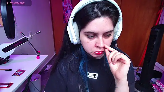 Vallolet Spencer online show from 02.22.25