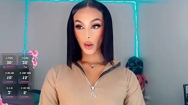 Snapshot of _Riannagarcia_ chatting on 10.15.25 Riannagarcia online show from 10.15.25