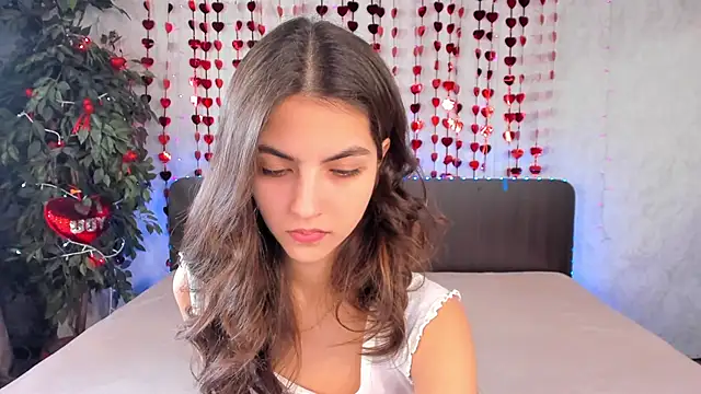 Milana Crystal  online show from 02.14.25