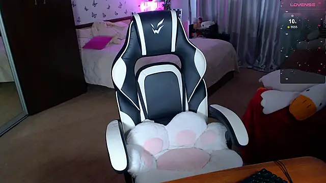 Sidney blush online show from 03.14.26