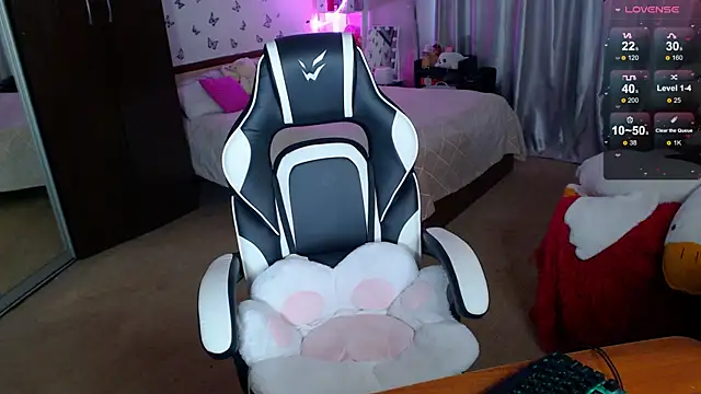 Sidney blush online show from 03.18.26