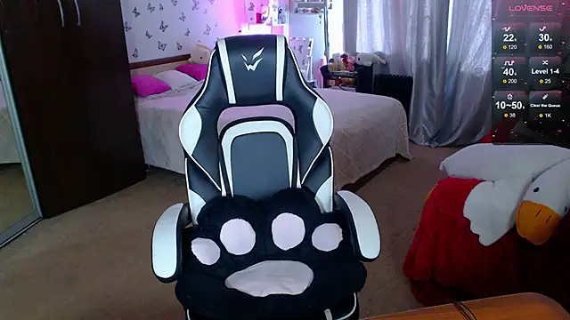 Sidney blush online show from 03.28.26