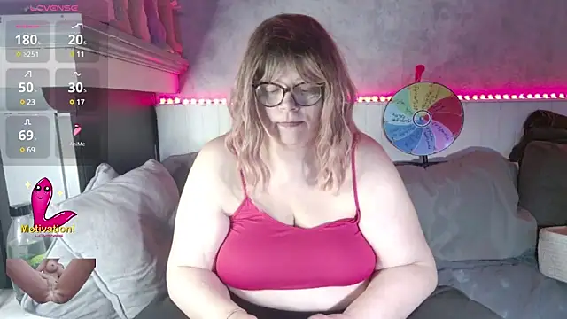 Lola-squirt online show from 02.09.25