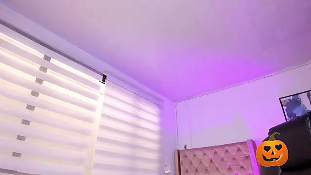 Danna Ramiirez online show from 10.11.25