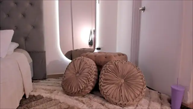 Lexie-red online show from 02.03.25