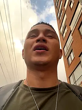 Snapshot of francesco_evan chatting on 11.22.25 francesco evan online show from 11.22.25