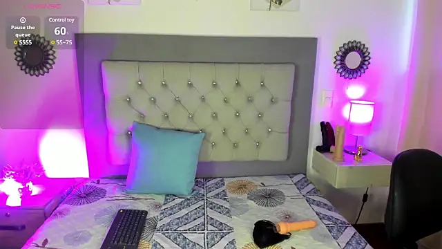 Kylie2211 online show from 03.19.25