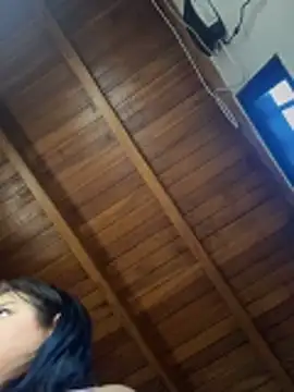 Kylie2211 online show from 11.21.25