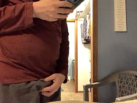 Snapshot of Hebrewhammers42 chatting on 03.05.25 Hebrewhammers42 online show from 03.05.25