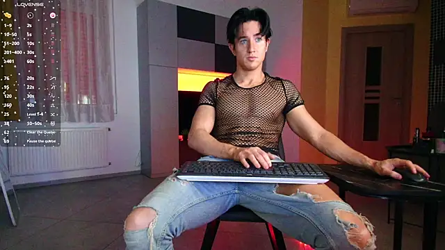 Snapshot of ChristianLevine_ chatting on 05.12.26 ChristianLevine online show from 05.12.26