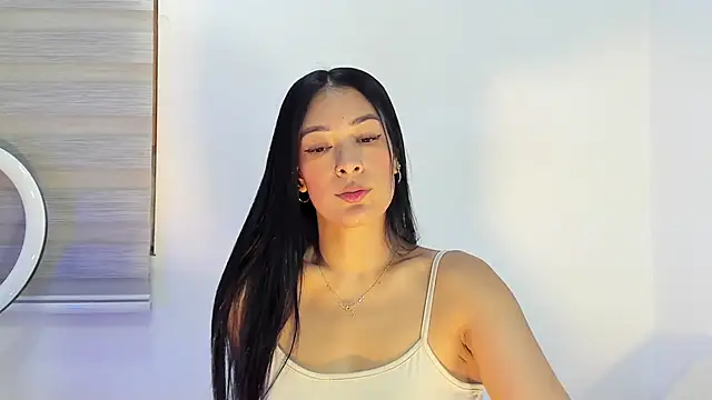 bella hadid1  online show from 02.25.26