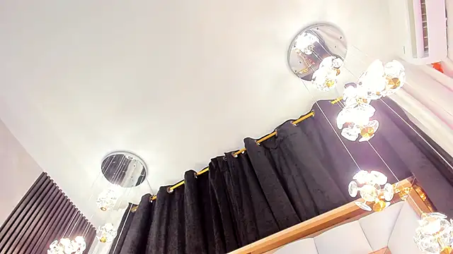 SarayRoyse online show from 03.21.25