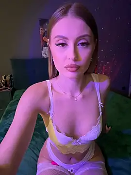 Snapshot of Sweet__Milly chatting on 01.10.25 Sweet Milly online show from 01.10.25