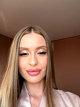 Snapshot of Sweet__Milly chatting on 09.16.25 Sweet Milly online show from 09.16.25