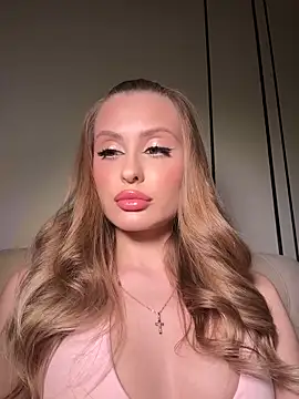 Snapshot of Sweet__Milly chatting on 02.13.26 Sweet Milly online show from 02.13.26