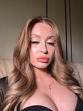 Snapshot of Sweet__Milly chatting on 02.15.26 Sweet Milly online show from 02.15.26