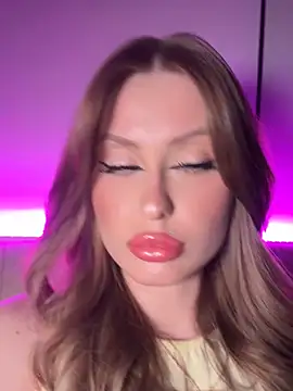 Snapshot of Sweet__Milly chatting on 03.02.26 Sweet Milly online show from 03.02.26