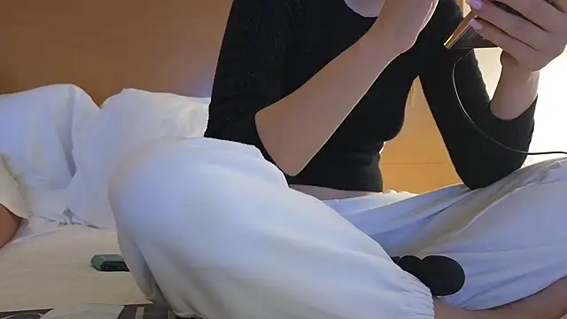 Mr-and-Mrs-Smith online show from 02.26.25