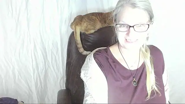 irinamaux online show from 02.28.25