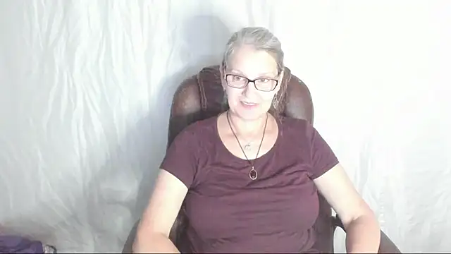 irinamaux online show from 02.28.25