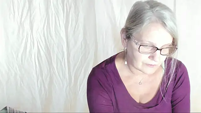 irinamaux online show from 03.09.25