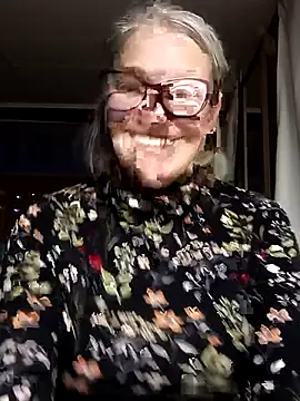 irinamaux online show from 09.28.25