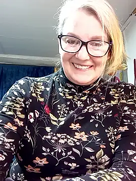 irinamaux online show from 04.12.26