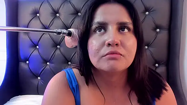 Snapshot of sweett_katty_ chatting on 02.14.25 sweett katty online show from 02.14.25