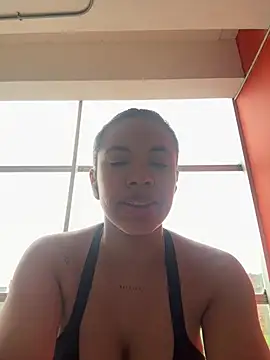 Snapshot of Brunettexio chatting on 02.08.25 Brunettexio online show from 02.08.25