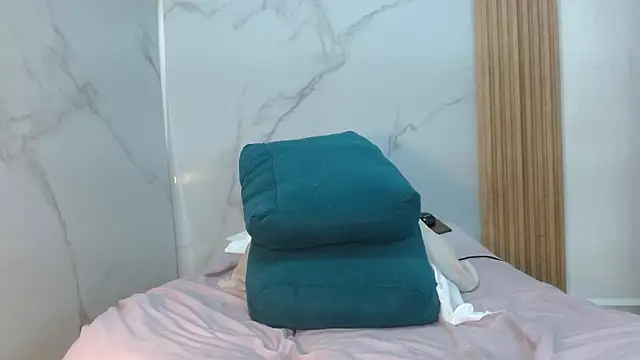 mollyguns online show from 09.19.25