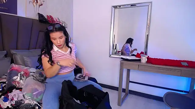 Sofi Perez  online show from 04.15.26