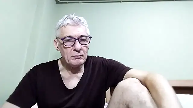 BIGUNCUTHARDCOCK online show from 10.12.25