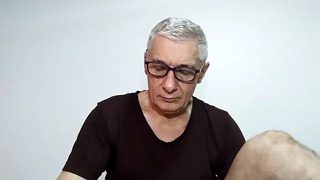 Snapshot of BIGUNCUTHARDCOCK chatting on 03.04.26 BIGUNCUTHARDCOCK online show from 03.04.26