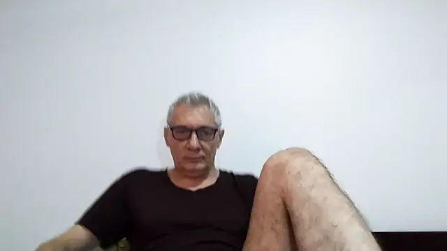 Snapshot of BIGUNCUTHARDCOCK chatting on 03.05.26 BIGUNCUTHARDCOCK online show from 03.05.26