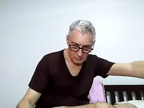 Snapshot of BIGUNCUTHARDCOCK chatting on 03.11.26 BIGUNCUTHARDCOCK online show from 03.11.26